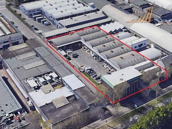 locale commerciale in vendita a Cinisello Balsamo in zona Robecco