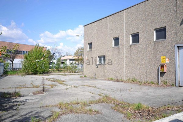 capannone in vendita a Cinisello Balsamo