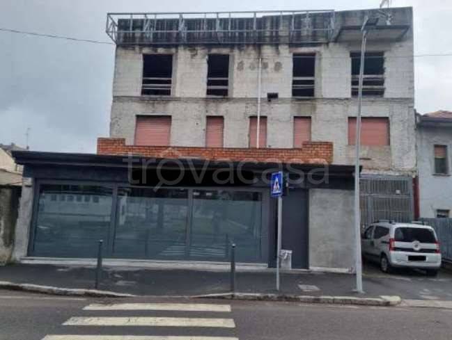 negozio in vendita a Cinisello Balsamo