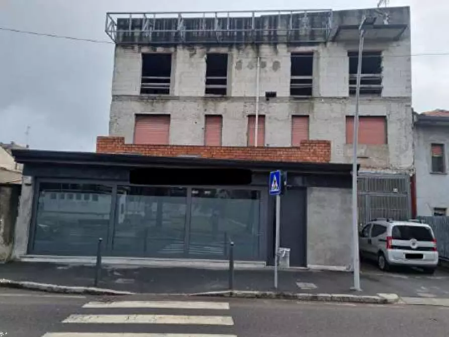 negozio in vendita a Cinisello Balsamo