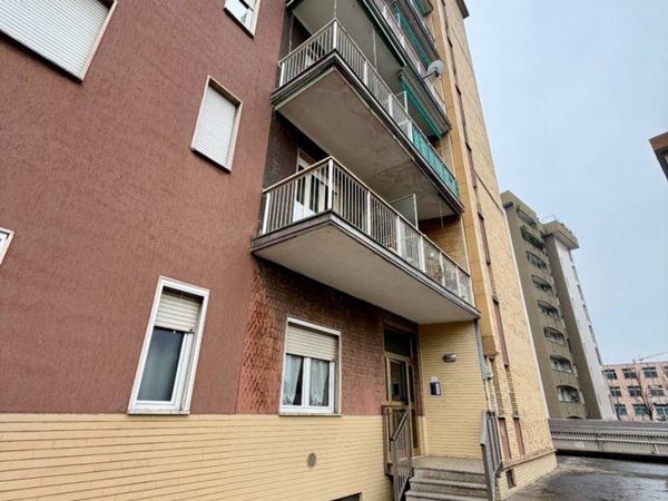 appartamento in vendita a Cinisello Balsamo in zona Robecco