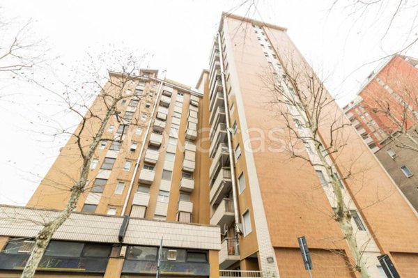 appartamento in vendita a Cinisello Balsamo in zona Robecco