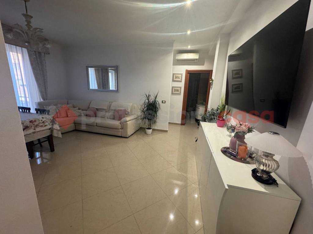 appartamento in vendita a Cinisello Balsamo in zona Robecco