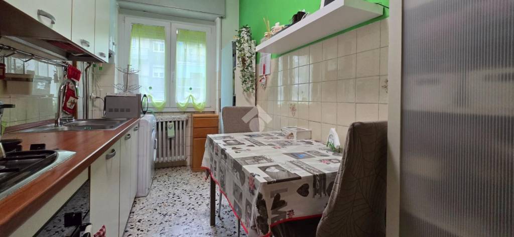 appartamento in vendita a Cinisello Balsamo in zona Crocetta