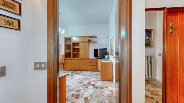 appartamento in vendita a Cinisello Balsamo in zona Campo dei Fiori