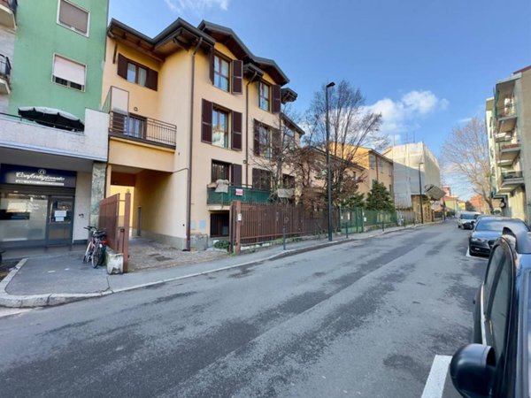 casa indipendente in vendita a Cinisello Balsamo