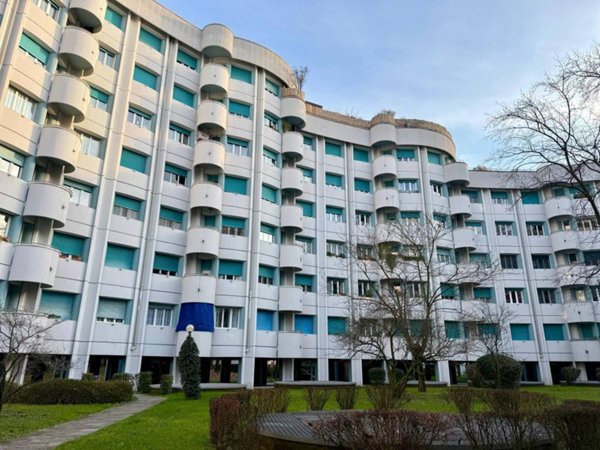 appartamento in vendita a Cinisello Balsamo in zona Campo dei Fiori