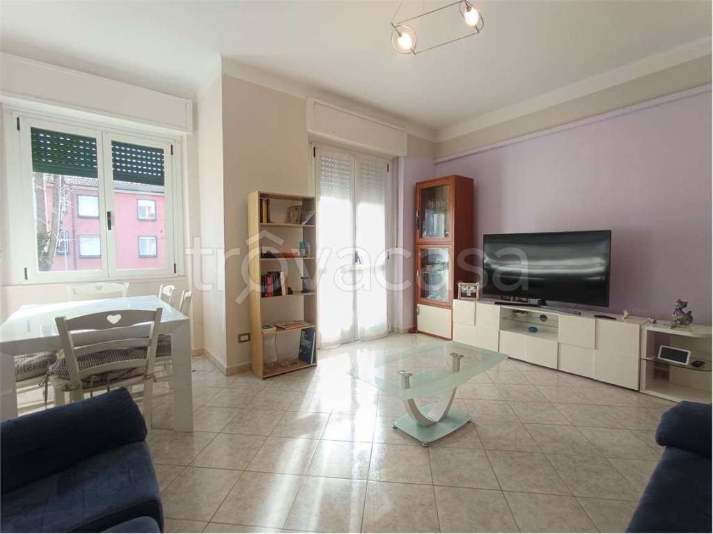 appartamento in vendita a Cinisello Balsamo in zona Campo dei Fiori