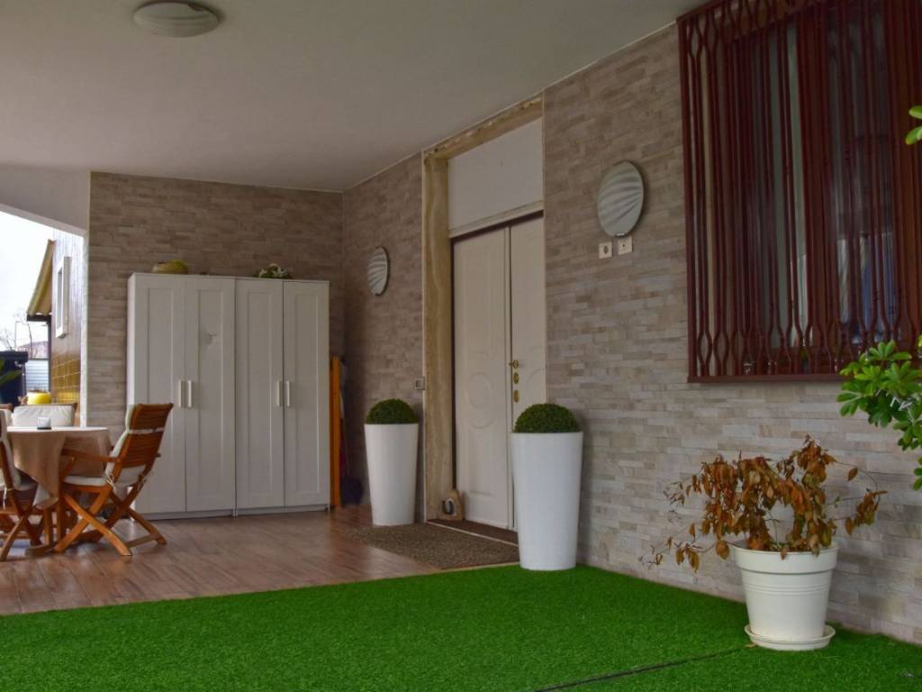 casa indipendente in vendita a Cinisello Balsamo in zona Robecco