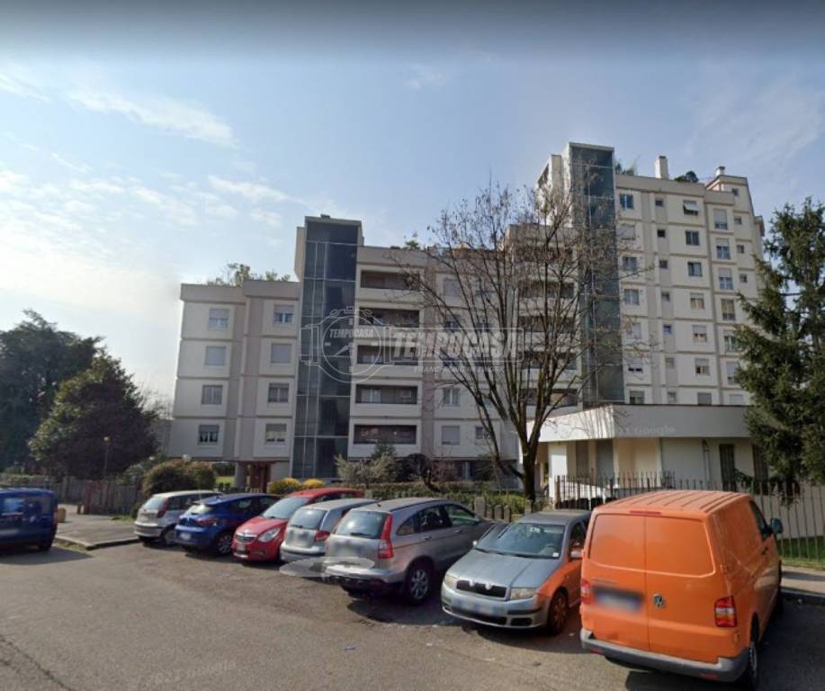 appartamento in vendita a Cinisello Balsamo in zona Campo dei Fiori