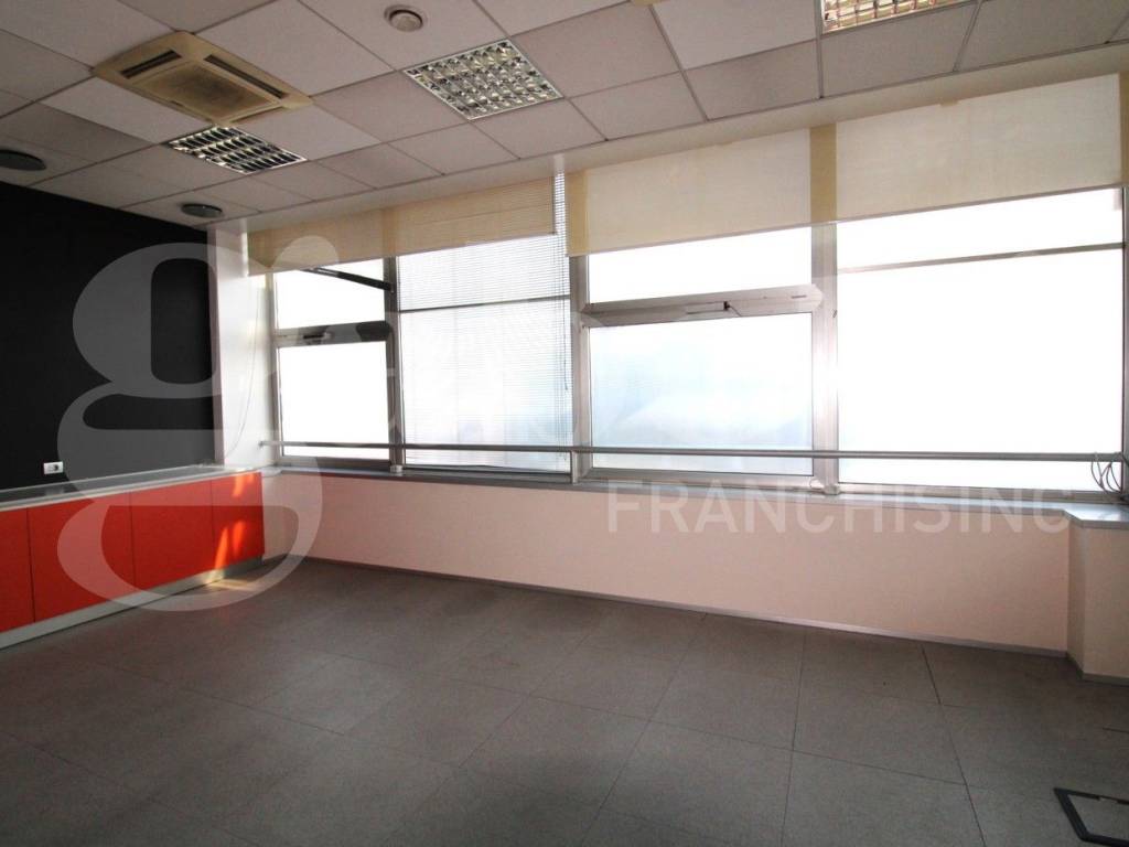 ufficio in vendita a Cinisello Balsamo in zona Robecco