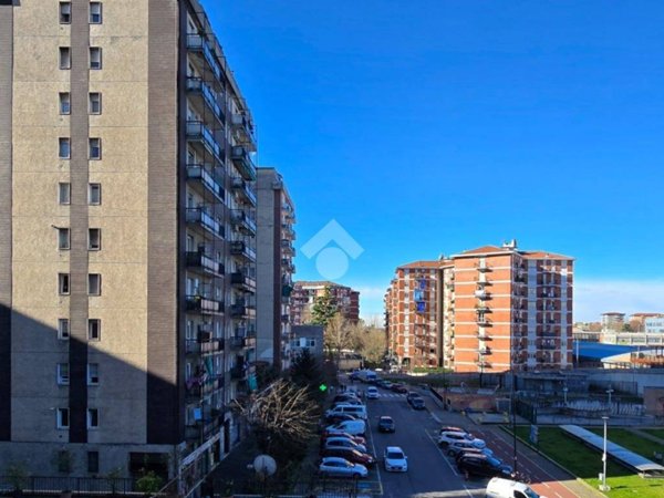 appartamento in vendita a Cinisello Balsamo in zona Robecco