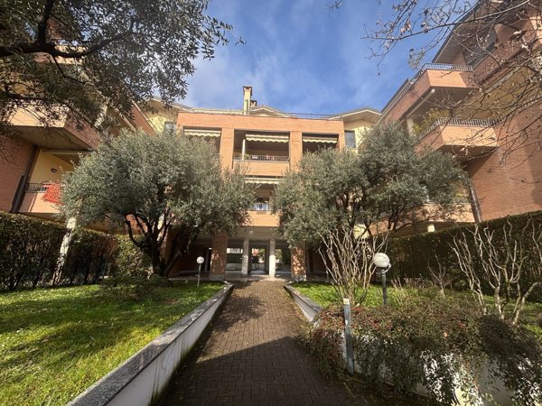 locale di sgombero in vendita a Cinisello Balsamo