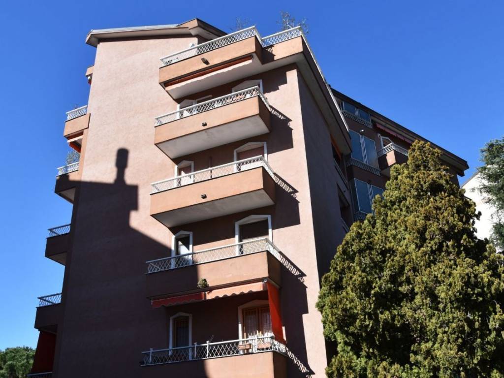 appartamento in vendita a Cinisello Balsamo in zona Robecco