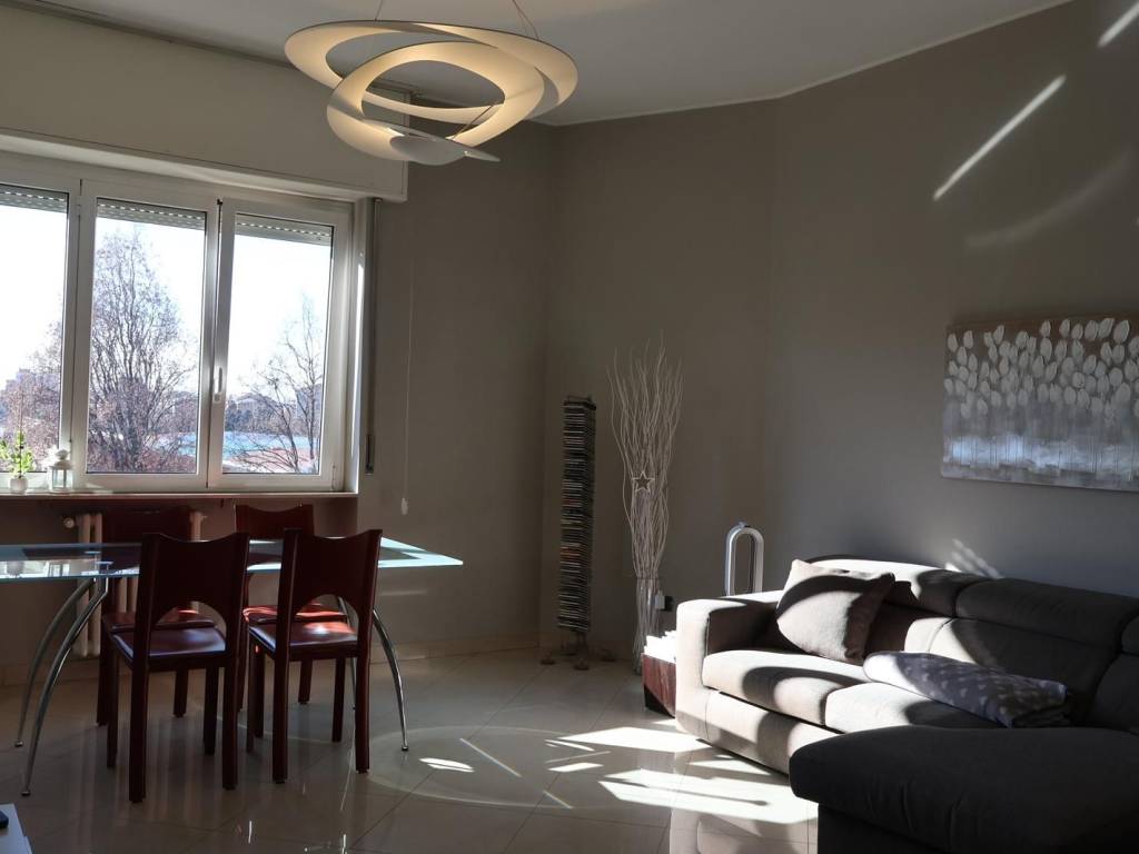 appartamento in vendita a Cinisello Balsamo in zona Robecco