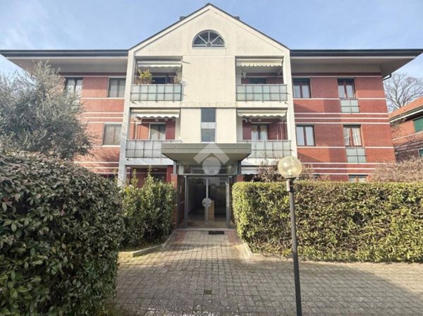 appartamento in vendita a Cinisello Balsamo in zona Campo dei Fiori