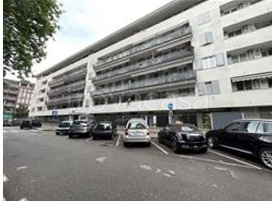 appartamento in vendita a Cinisello Balsamo in zona Robecco