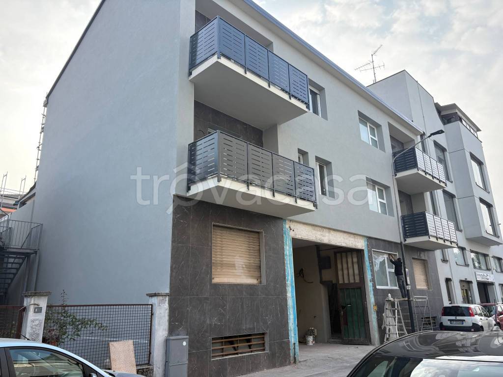 appartamento in vendita a Cinisello Balsamo in zona Robecco