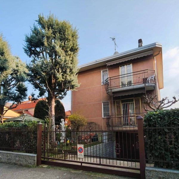 casa indipendente in vendita a Cinisello Balsamo