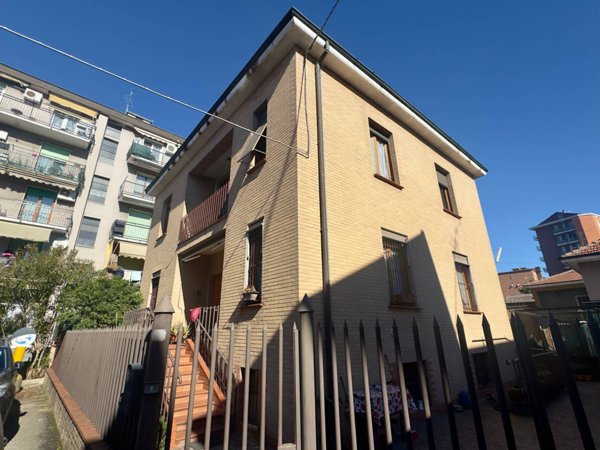 casa indipendente in vendita a Cinisello Balsamo