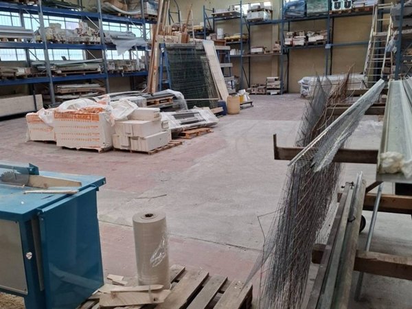 capannone in vendita a Cinisello Balsamo