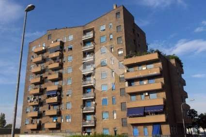 appartamento in vendita a Cinisello Balsamo in zona Robecco