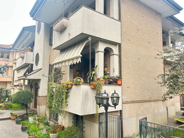 appartamento in vendita a Cinisello Balsamo in zona Robecco