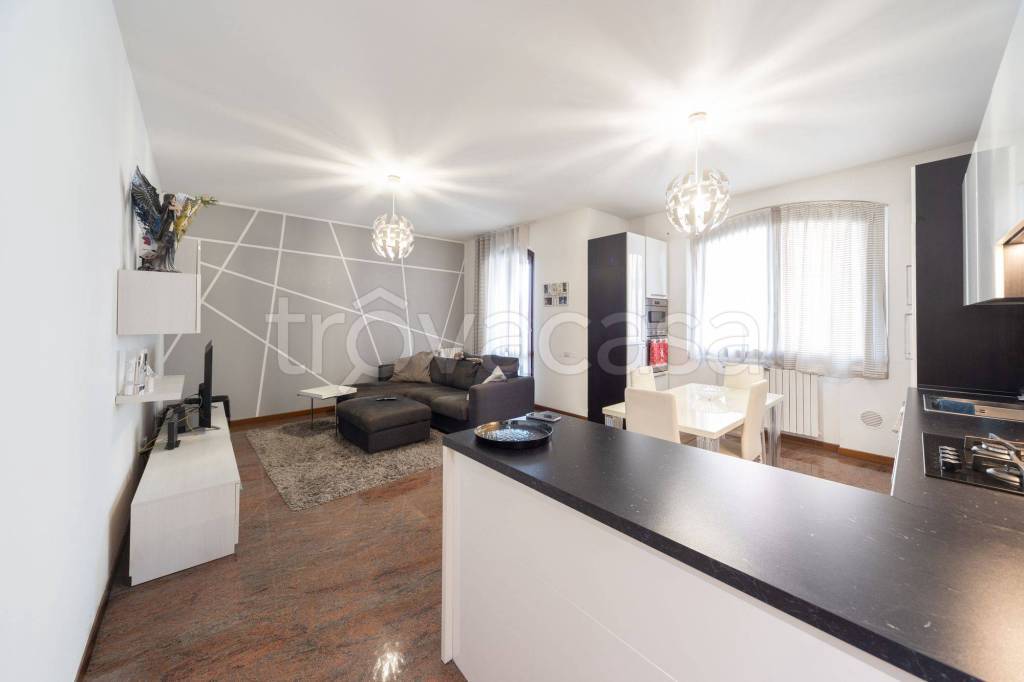 appartamento in vendita a Cinisello Balsamo in zona Robecco