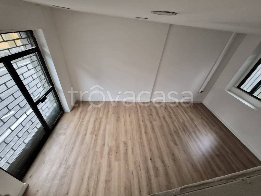 negozio in vendita a Cinisello Balsamo