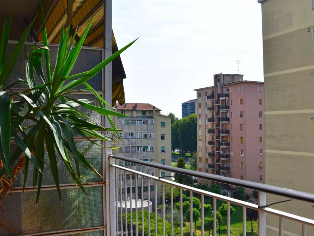 appartamento in vendita a Cinisello Balsamo in zona Crocetta