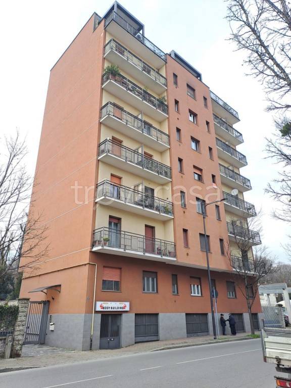 appartamento in vendita a Cinisello Balsamo in zona Robecco