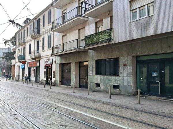 negozio in vendita a Cinisello Balsamo