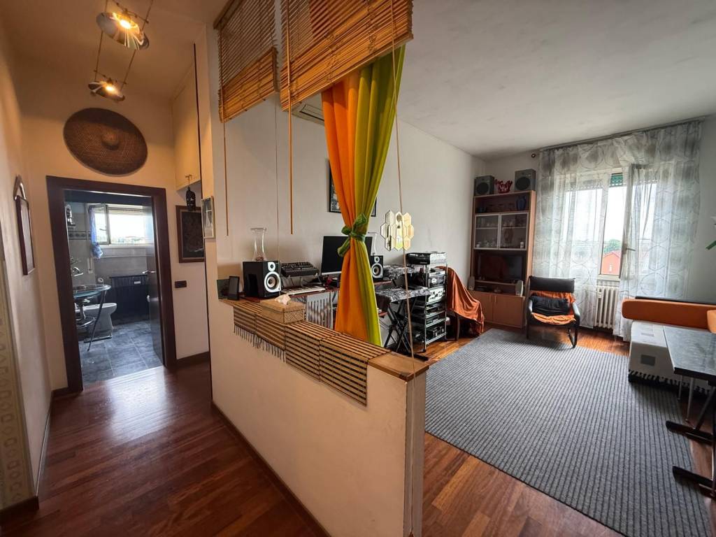 appartamento in vendita a Cinisello Balsamo in zona Robecco