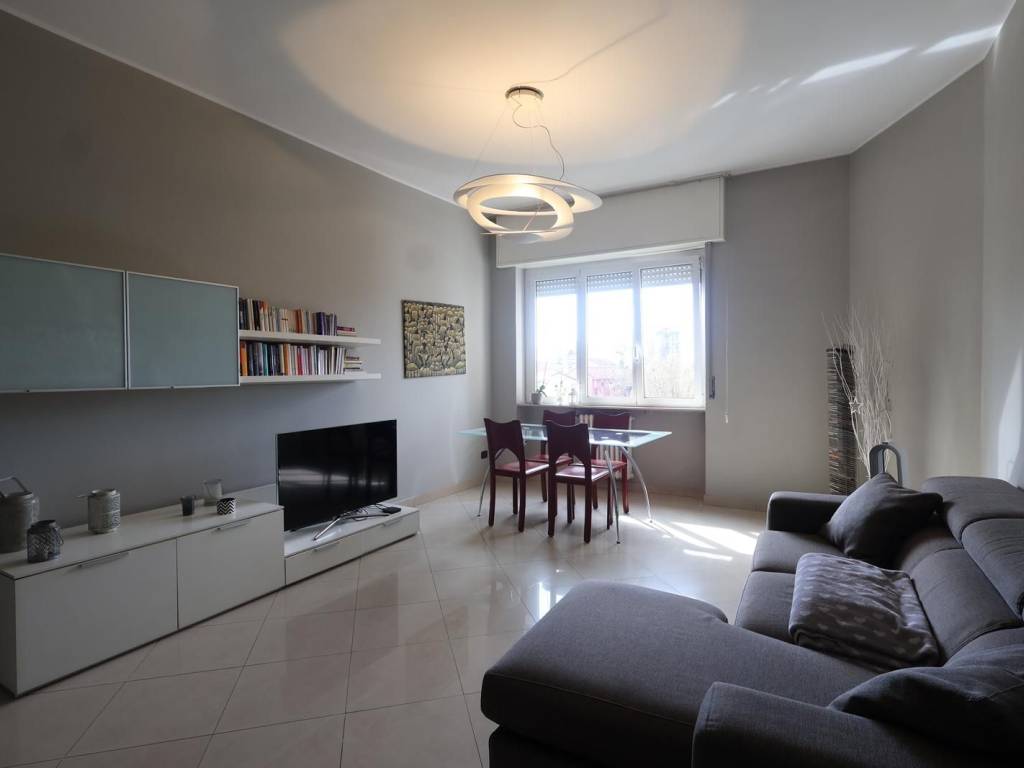 appartamento in vendita a Cinisello Balsamo in zona Robecco