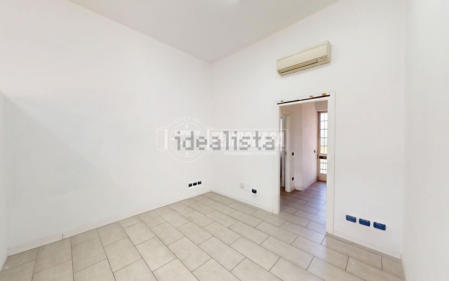 negozio in vendita a Cinisello Balsamo