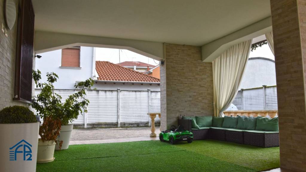 casa indipendente in vendita a Cinisello Balsamo