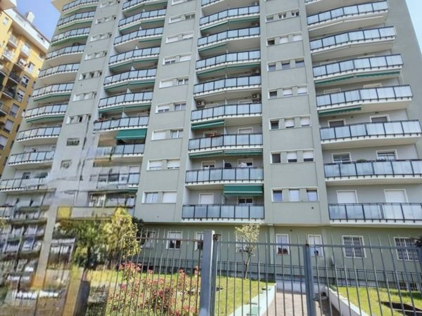 appartamento in vendita a Cinisello Balsamo in zona Robecco