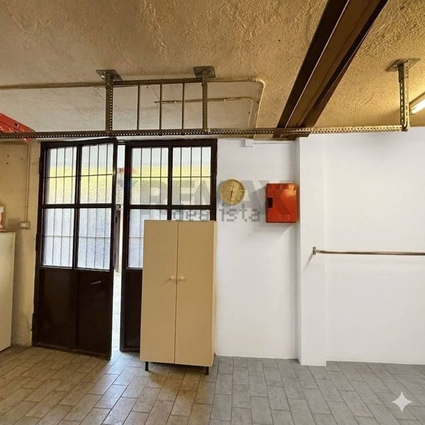 locale di sgombero in vendita a Cinisello Balsamo