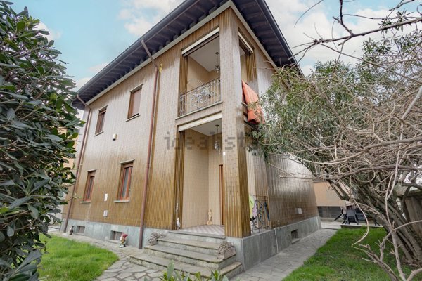 casa indipendente in vendita a Cinisello Balsamo