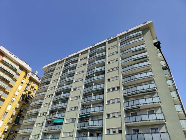 appartamento in vendita a Cinisello Balsamo in zona Robecco