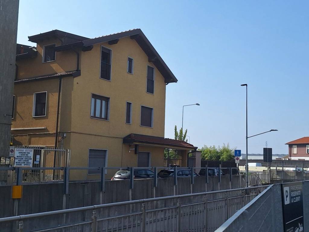 appartamento in vendita a Cinisello Balsamo in zona Robecco
