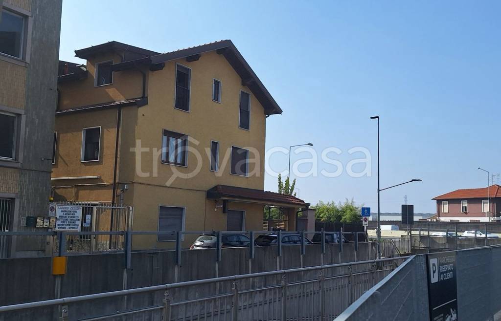 appartamento in vendita a Cinisello Balsamo in zona Robecco
