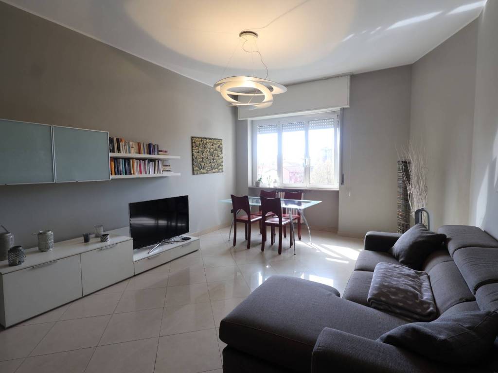 appartamento in vendita a Cinisello Balsamo in zona Robecco