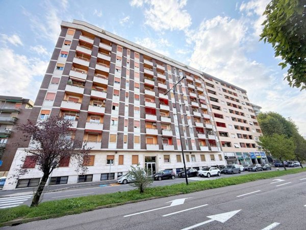 appartamento in vendita a Cinisello Balsamo in zona Robecco