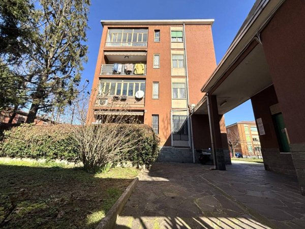 appartamento in vendita a Cinisello Balsamo in zona Robecco