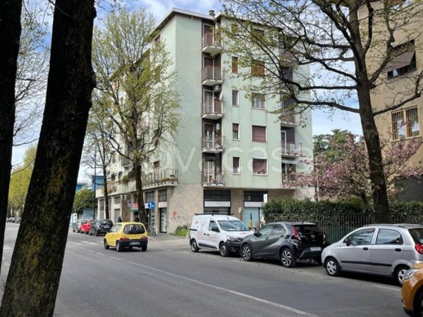 appartamento in vendita a Cinisello Balsamo in zona Robecco