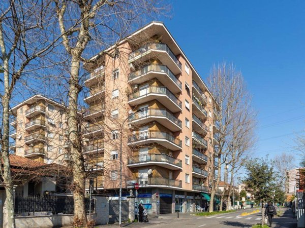 negozio in vendita a Cinisello Balsamo