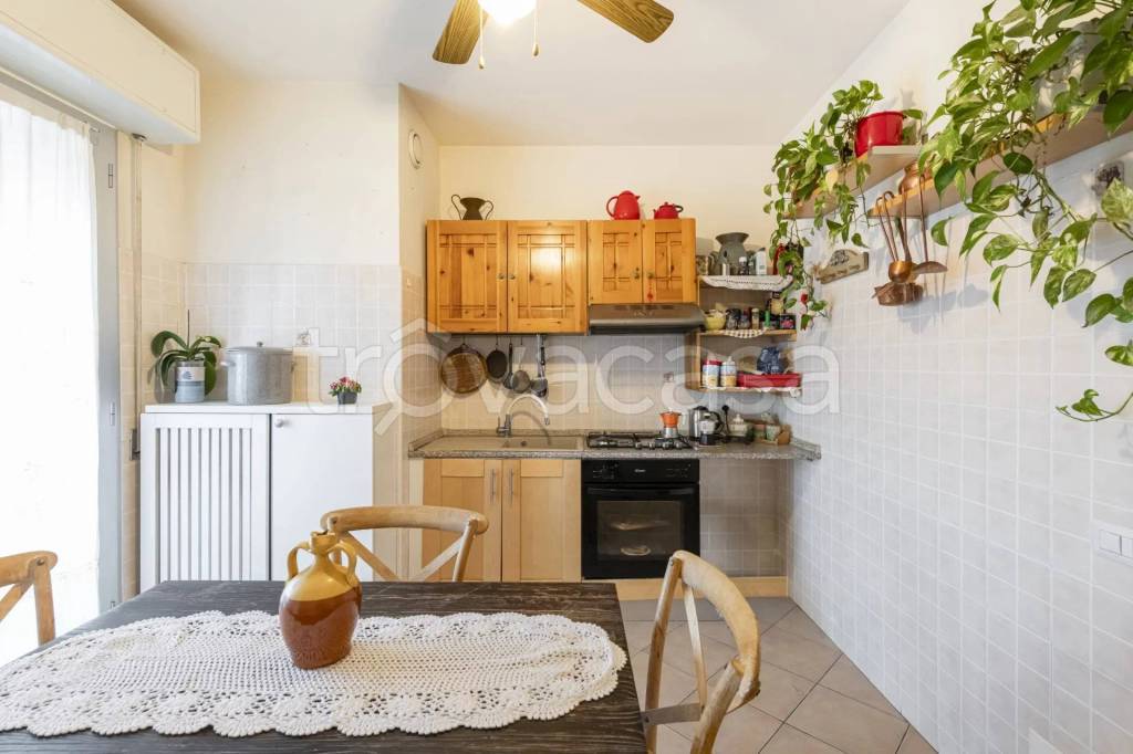 appartamento in vendita a Cinisello Balsamo in zona Campo dei Fiori