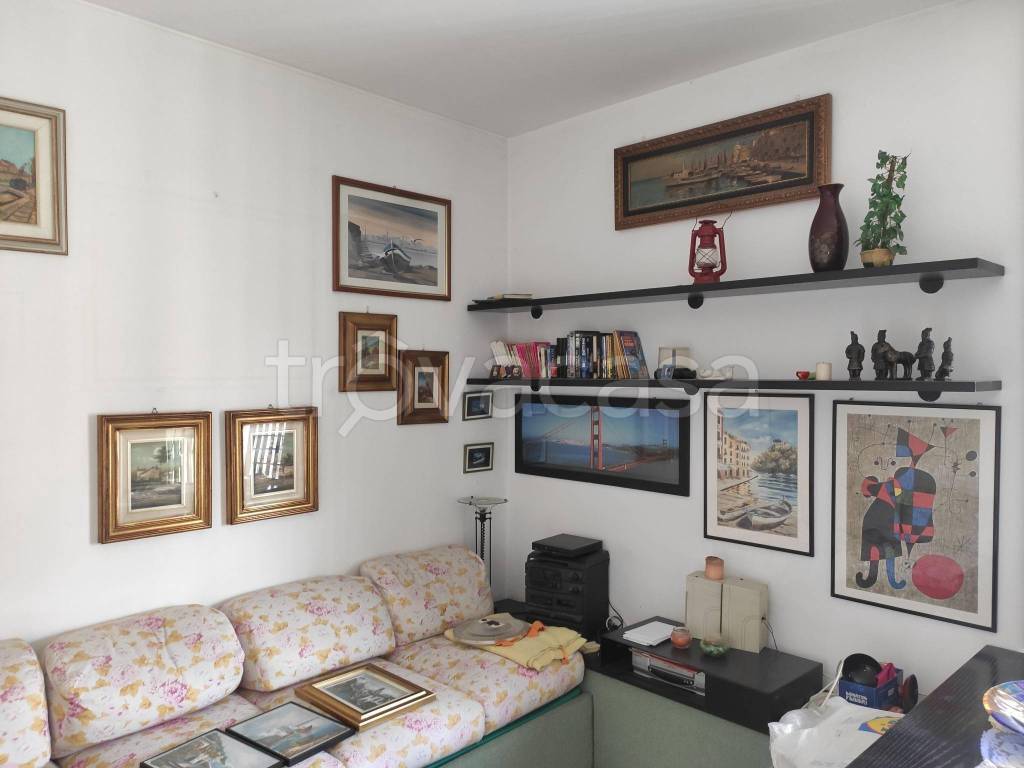 appartamento in vendita a Cinisello Balsamo in zona Robecco