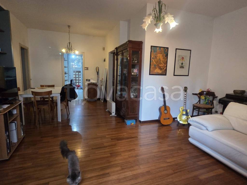 appartamento in vendita a Cinisello Balsamo in zona Robecco